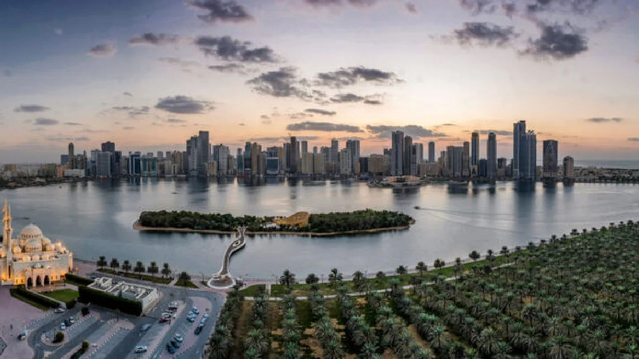 كيف تبدأ أول استثمار عقاري لك في الشارقة؟