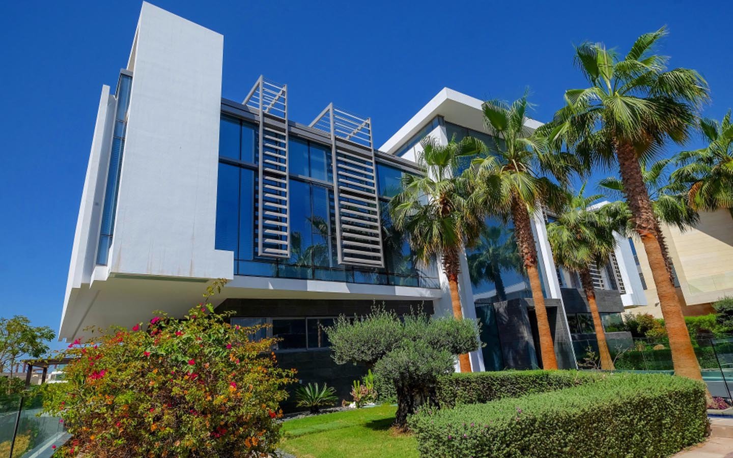 هل رأس الخيمة مناسبة لتملك منزل للعطلات؟