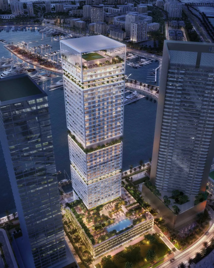 ساريا من بيوند في مدينة دبي البحرية