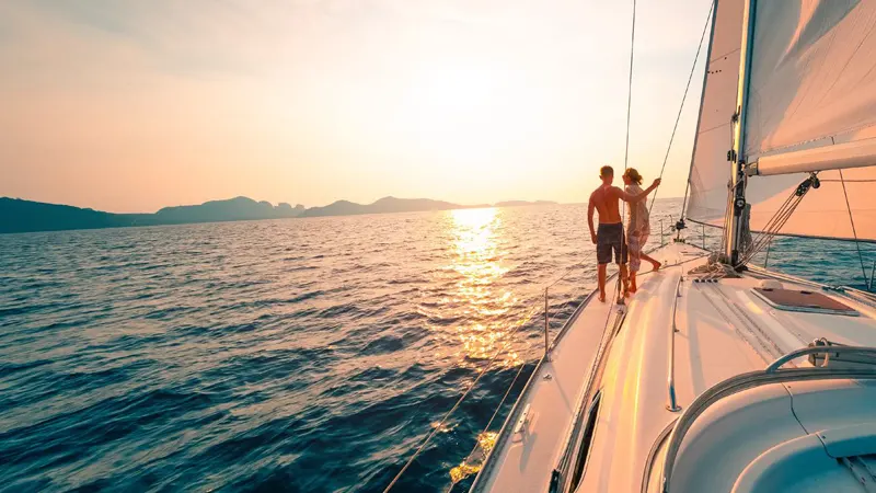 برج أستيرا إنتريروز من أستون مارتن في جزيرة المرجان