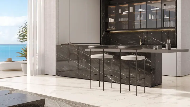 برج أستيرا إنتريروز من أستون مارتن في جزيرة المرجان