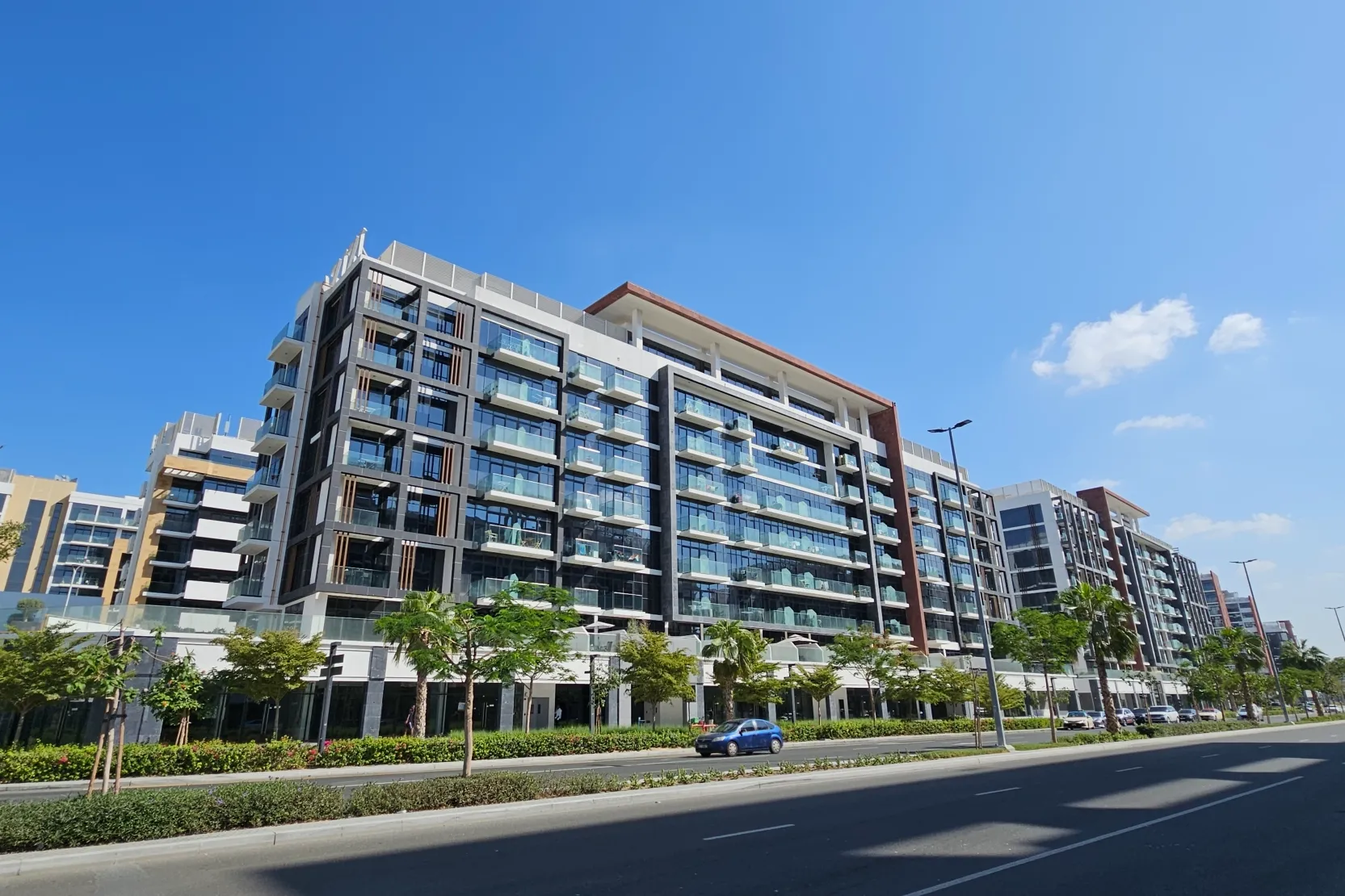 هل مشاريع عزيزي مناسبة للسكن أم الاستثمار؟