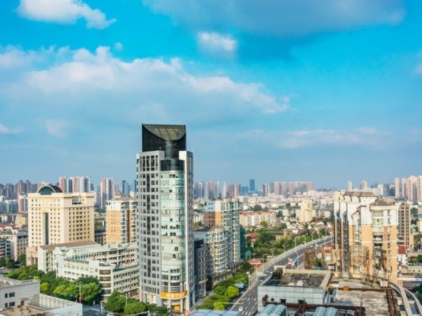 الاستثمار في دبي أم أبوظبي