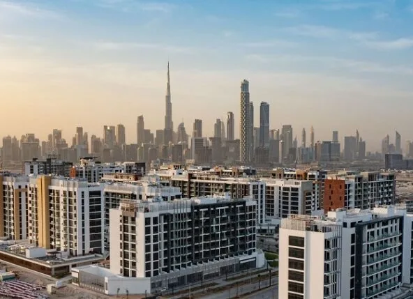 العقار يمنح إقامة الإمارات